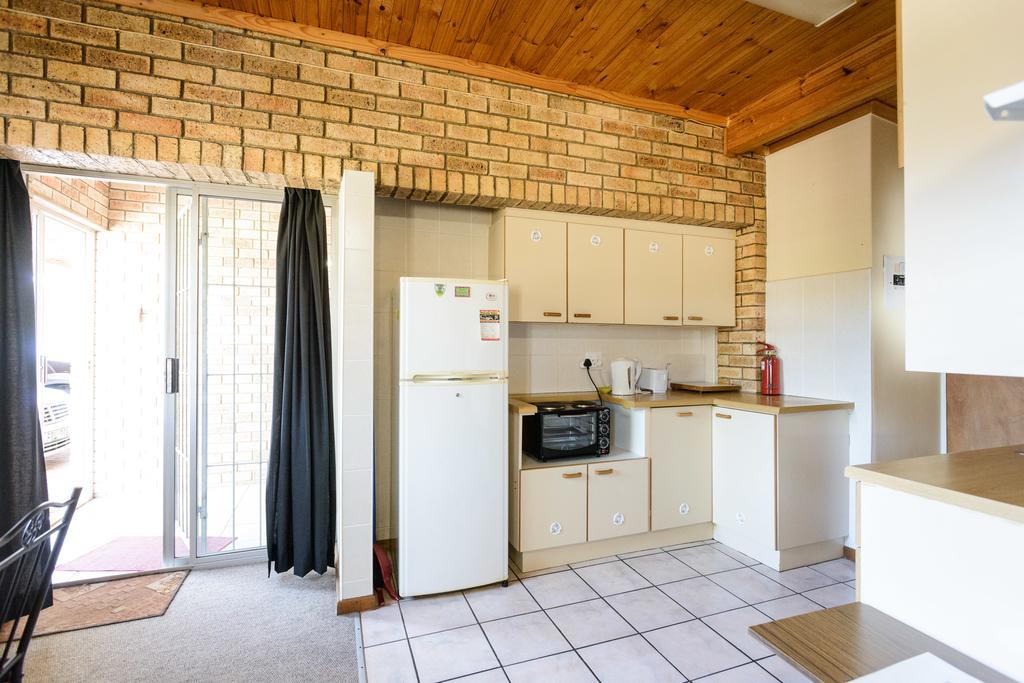 Albatross Beach Guest House Jeffreys Bay Exteriör bild
